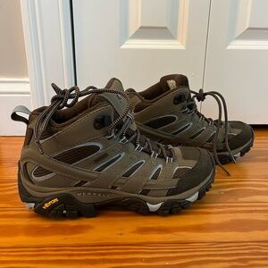 Merrell Women’s Hiking Boot - Moab 2 with GORE-TEX